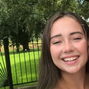 Meet your Posher, Ella